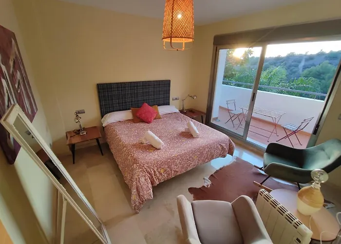 Villa Aguilas Club Guest House Málaga